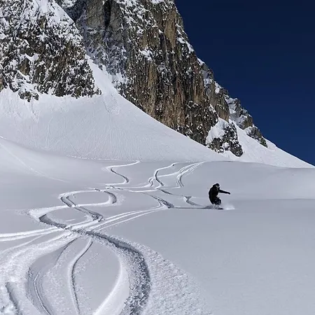 L'eterlou Au Pied Des Pistes, Vue Montagne * La Plagne